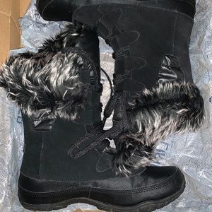 North Face women’s snow boots